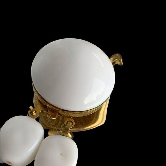 Richleiu white lucite double strand square beaded necklace push clasp 20”L - Picture 4 of 5